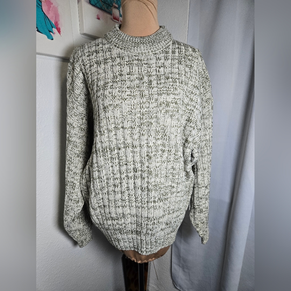 Men's Crewneck Sweater - Olive and Cream